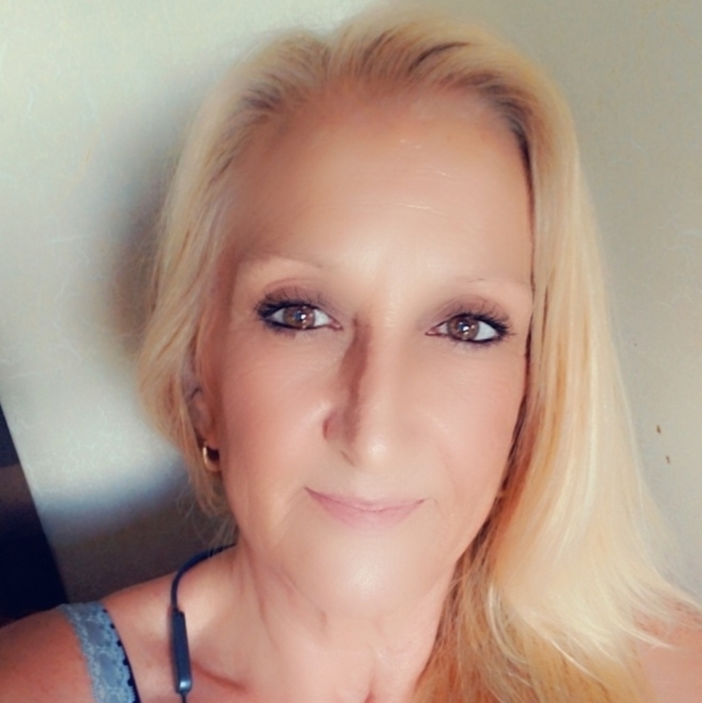 Meet your Posher, Carol
